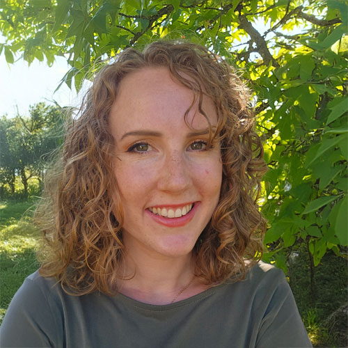 Lisa, socio-esthéticienne à La Maison Rose Lutterbach en Alsace, spécialisée dans l’accompagnement des femmes atteintes d’un cancer